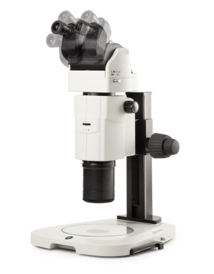 UZ.1808 - UltraZoom 1:18 CMO stereomicroscope, 0 to 30° Erge tilting binocular head with EWF
